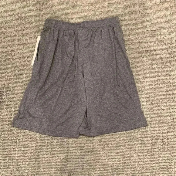 New Era NFL Team Apparel Shorts - Picture 4 of 4